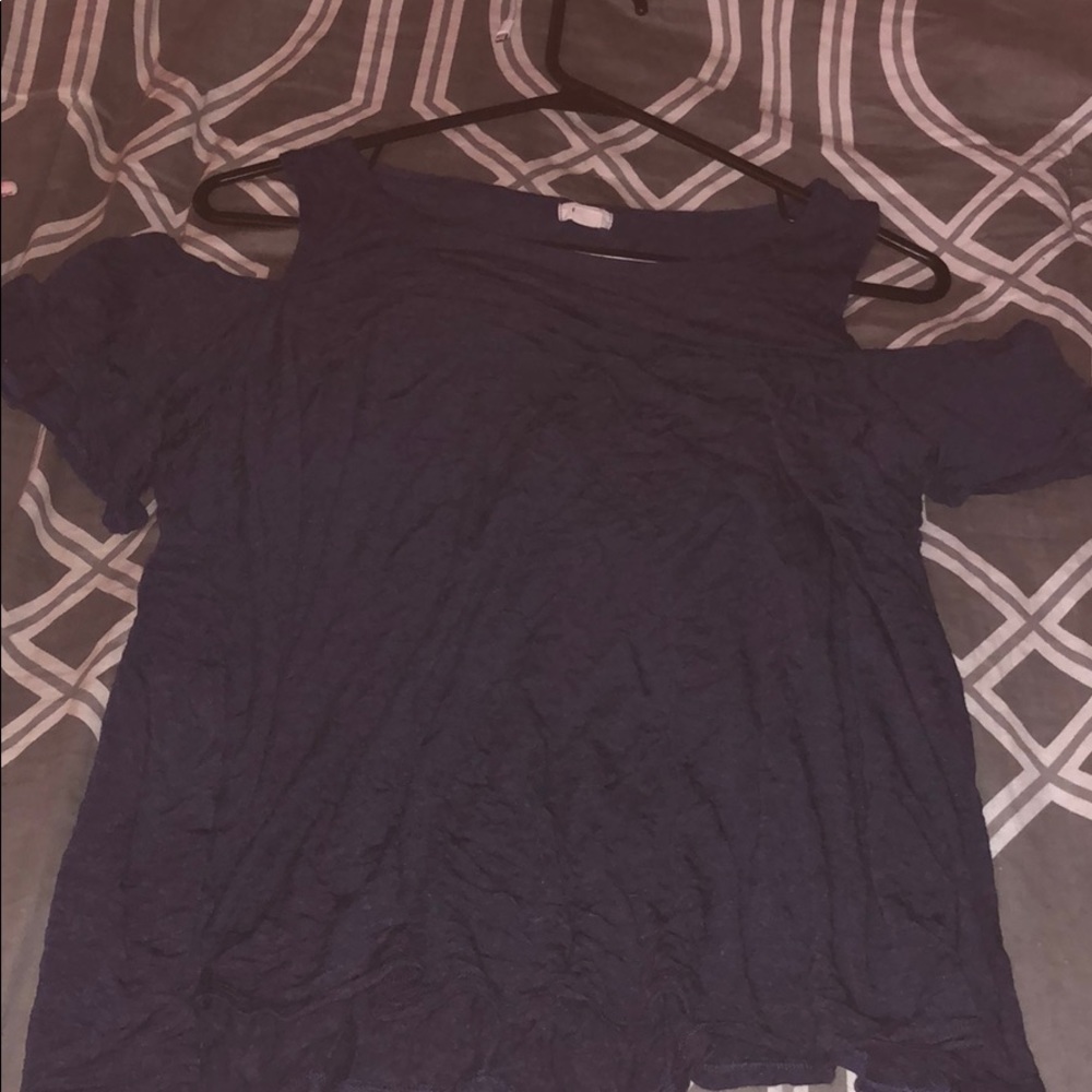 Shoulder less top